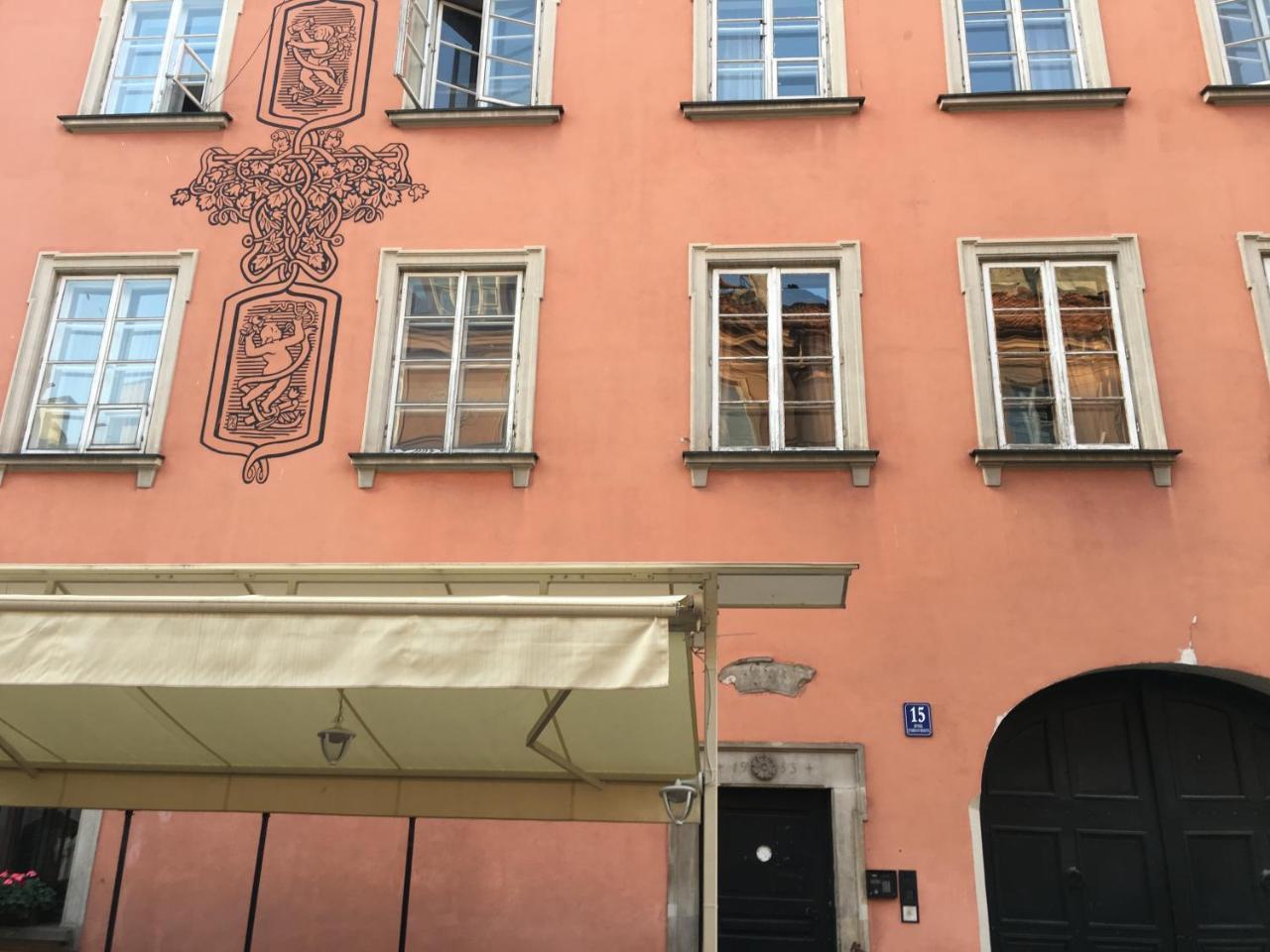 P&O Serviced Apartments Old Town Square Studio Warsaw Exterior photo