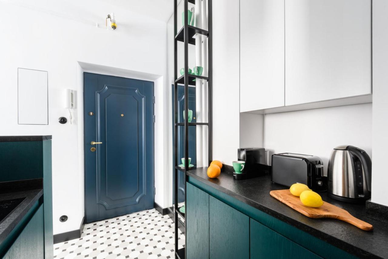 P&O Serviced Apartments Old Town Square Studio Warsaw Exterior photo