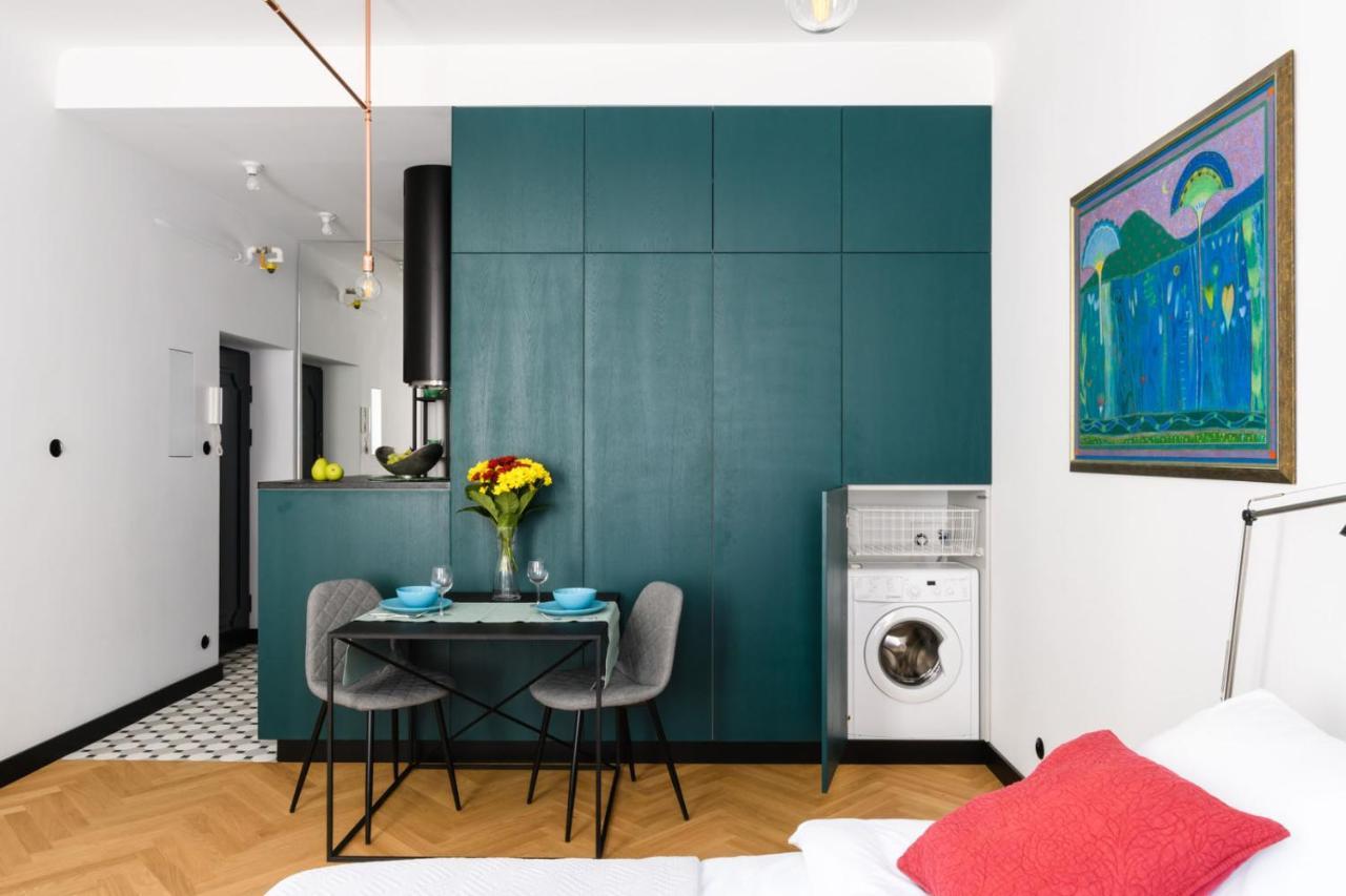 P&O Serviced Apartments Old Town Square Studio Warsaw Exterior photo