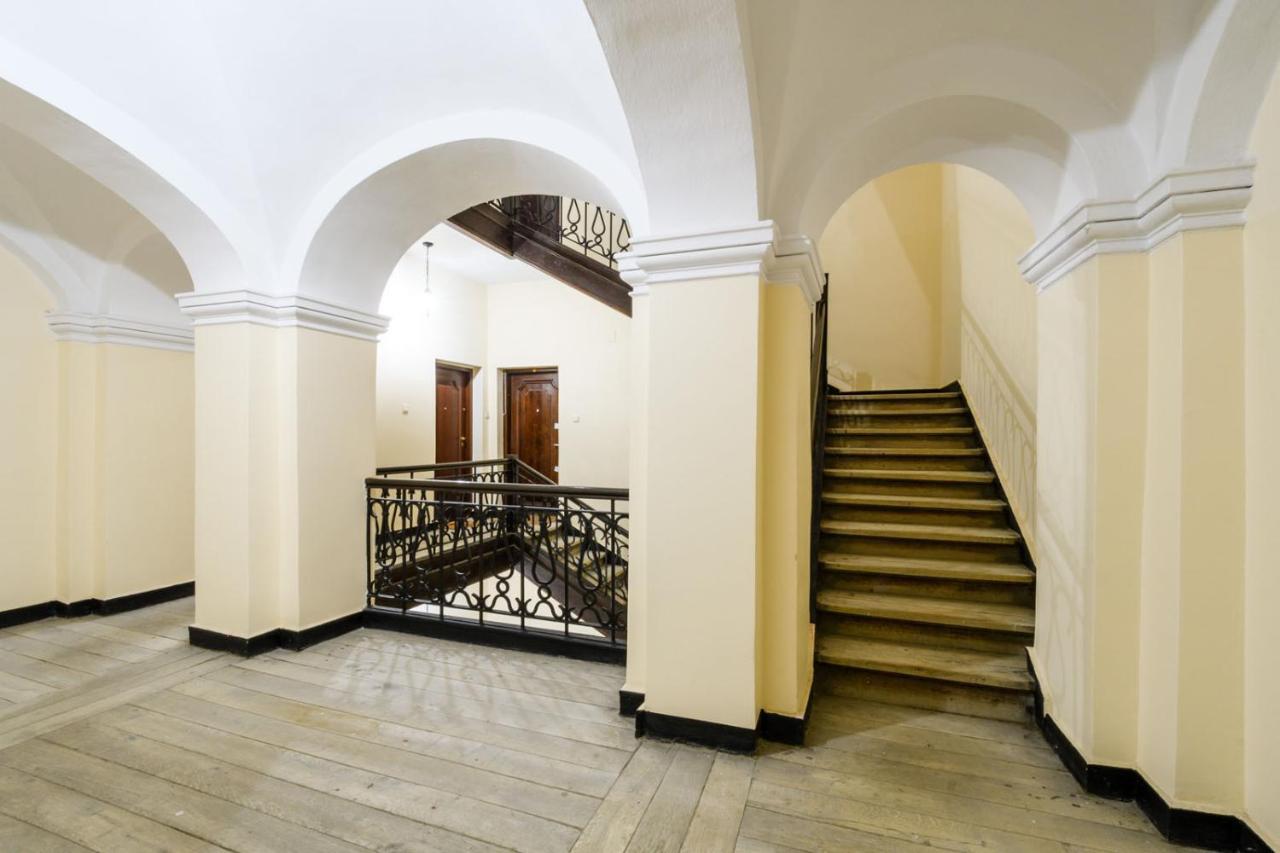 P&O Serviced Apartments Old Town Square Studio Warsaw Exterior photo